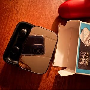 Wireless VR Headset - Black and Silver